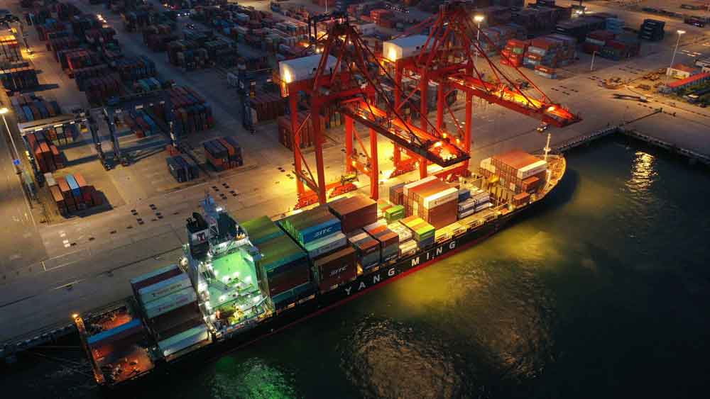 দেশের বাণিজ্য তথা আইনি তথা রাজনৈতিক পরিকাঠামোয় কি তা হলে কোনও বড়সড় ফাঁক থেকে গিয়েছে, যা নিয়ে চিন্তা-ভাবনার অবকাশ থেকে যাচ্ছে?