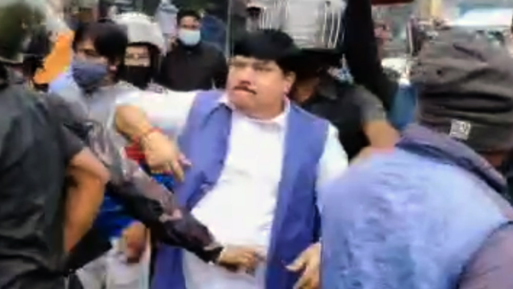 নেতাজি মূর্তিতে মাল্যদান নিয়ে মারপিট, গোলাগুলি! ভাটপাড়া উত্তপ্ত অর্জুনকে ঘিরে