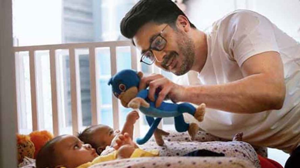 উইন্ডোজের আগামী ছবি ‘বাবা বেবি ও...’ কিন্তু এক ‘সত্যি’ বাবার কথা বলে।