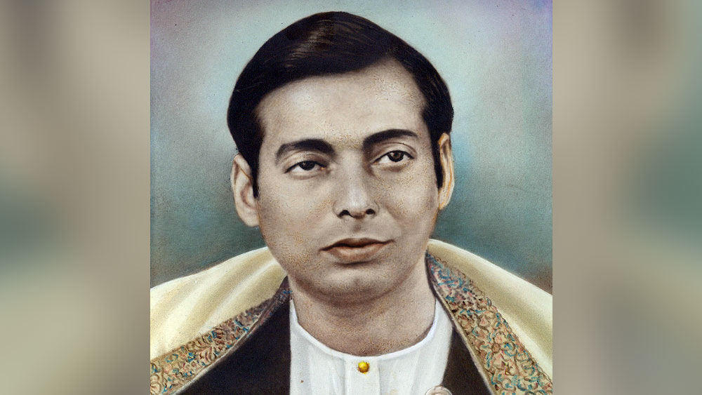 ১৯৭৪ সালে পদ্মশ্রী ফিরিয়ে দিয়েছিলেন বাঙালি কণ্ঠশিল্পী তারাপদ চক্রবর্তী। খেয়াল এবং ঠুমরি গানের বিশেষজ্ঞ তিনি। ১৯৭২ সালে সঙ্গীত নাটক অ্যাকাডেমির সর্বোচ্চ সম্মান সঙ্গীত নাটক অ্যাকাডেমি ফেলোশিপ দেওয়া হয় তারাপদকে। ব্যক্তিগত কারণ দেখিয়ে পদ্মশ্রী ফিরিয়ে দেন তিনি।