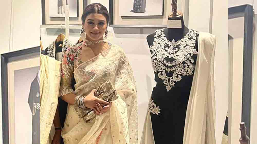 সারার তৈরি পোশাকের দিকে নির্দ্বিধায় হাত বাড়িয়েছেন বলিউড তারকা মালাইকা অরোরা খান বা টিনা অম্বানীর মতো পরিচিত ব্যক্তিত্বও। নিজের পরিকল্পনা করা পোশাকে বিশেষত বিয়ের সাজে চিরাচরিত ঐতিহ্যের সঙ্গে নতুন আঙ্গিকও তুলে ধরেছেন সারা।