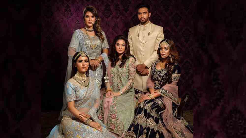 পোশাকের নকশা তৈরিতে তাঁর নিজের মতামতই আসল বলে জানিয়েছেন সারা। যে পোশাকে নিজে স্বাচ্ছন্দ্যবোধ করেন, তা-ই তৈরি করেন তিনি।