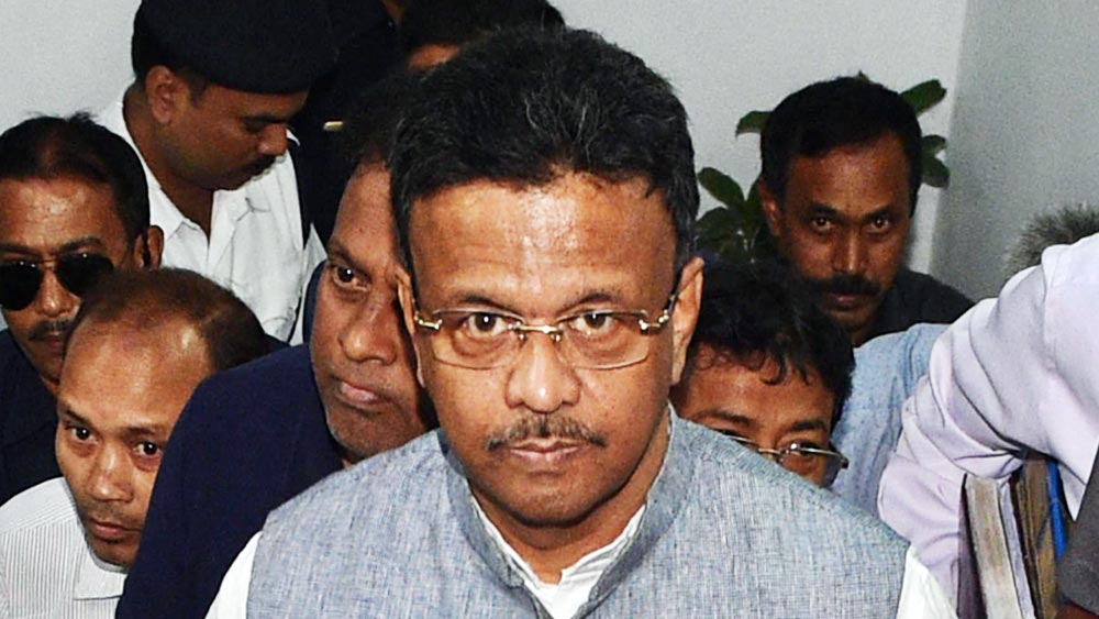 মেটিয়াবুরুজে ‘মিনি  পাকিস্তান’-বিতর্ক নিয়ে  আনন্দবাজার অনলাইনে  জবাব ফিরহাদের