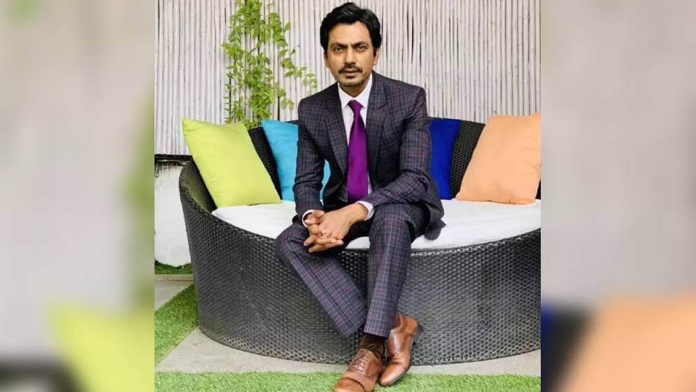 এককালে ভাদোদরায় ওষুধের দোকানে কাজ করতেন। সেই নওয়াজ এখন ১৫০ কোটি টাকার সম্পত্তির মালিক।