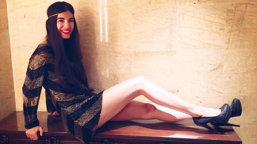 এর মধ্যে গত বছর নেটফ্লিক্সের একটি সিরিজ ‘ফিলস লাইক ইশক’-এও অভিনয় করেন সাবা। তাঁর আরও একটি ওটিটি সিরিজ রকেট বয়েজ কিছুদিনের মধ্যেই মুক্তি পাওয়ার কথা।