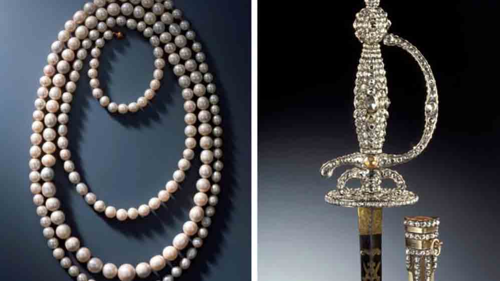 ছয় সদস্য ধরা পড়লেও লুঠ হওয়া রত্নসম্ভারের সন্ধান আজও পায়নি পুলিশ।