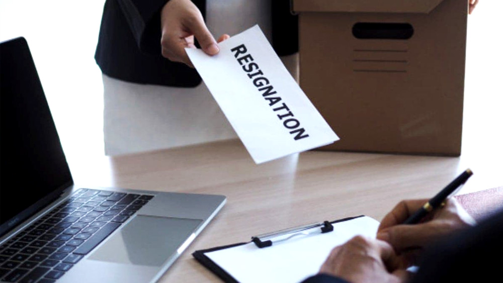 ফ্লোরিডার রোদ ঝলমলে শহর মায়ামি থেকে দুনিয়ার শেষ প্রান্তে বরফরাজ্যে চাকরি! হতবাক মুখগুলিকে নিরস্ত করেছিলেন নিকোল।  আমেরিকার সংবাদমাধ্যম সিএনএন-কে তিনি বলেন, ‘‘আরে বাবা! আন্টার্কটিকায় চাকরি করতে যাচ্ছি, এ কথা বলার সুযোগই বা ক’জন পায়! এমনটা তো আমি কখনও শুনিনি। ফ্লোরিডার বাসিন্দা হওয়ায় ঠান্ডার মধ্যেও থাকিনি।’’