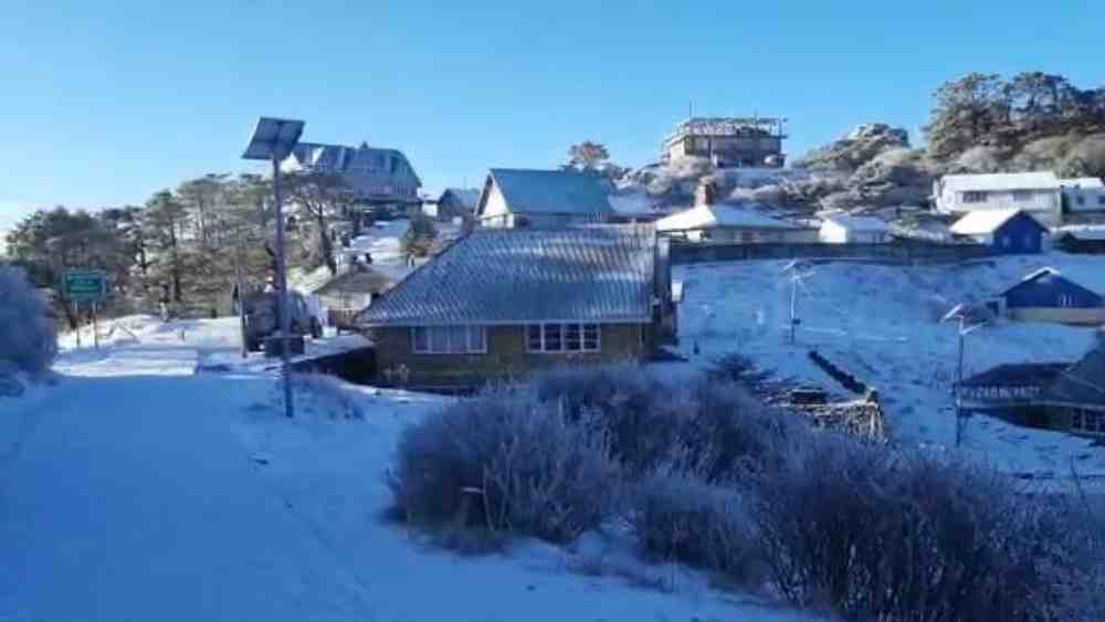 সান্দাকফুতে তুষারপাত।