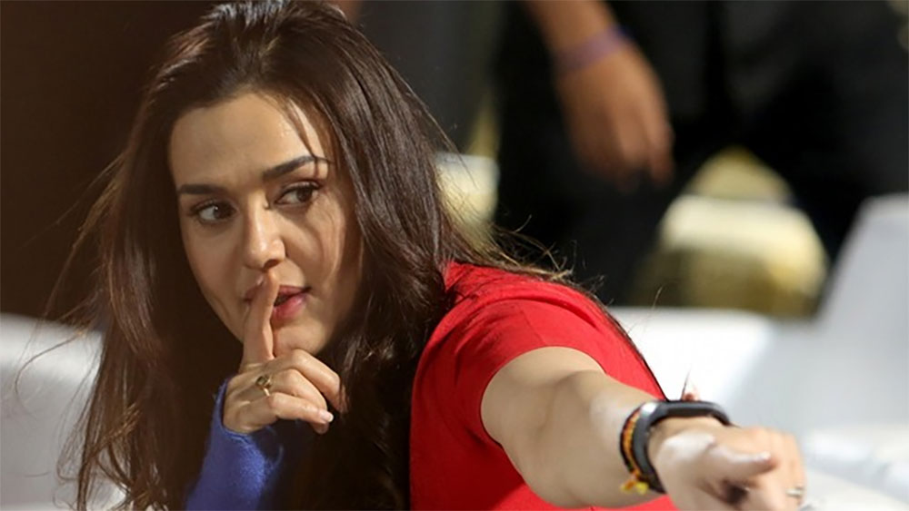 ২০১৮ সালে একটি সর্বভারতীয় সংবাদমাধ্যমের সম্মেলন চলাকালীন প্রীতির দাবি ছিল, আদালতে ছোটা শাকিলের বিরুদ্ধে সাক্ষী দিয়েছেন তিনি। 