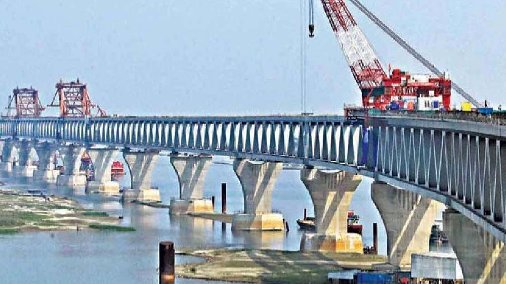 পদ্মা সেতু নির্মাণে ভারত-সহ মোট ২০টি দেশের অবদান রয়েছে।
