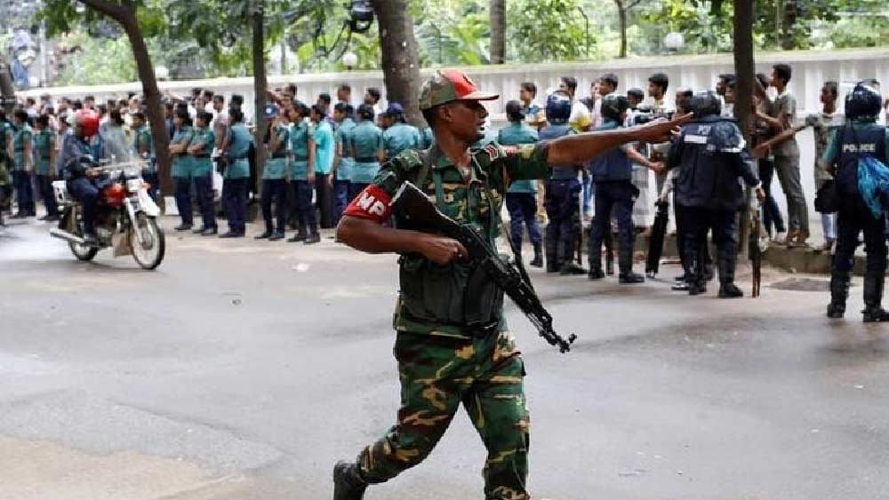 হোলি আর্টিজান বেকারিতে জঙ্গি হামলার পর ২০১৭ সালের সেপ্টেম্বরে জঙ্গি দমনে পুলিশের বিশেষ অ্যান্টি টেররিজম ইউনিট অনুমোদন পায়। ২০১৯ সাল থেকে তারা কাজ শুরু করে। তবে পুলিশের কাউন্টার টেররিজম অ্যান্ড ট্রান্সন্যাশনাল ক্রাইম ইউনিট তারও আগে জঙ্গি দমনের অভিযান শুরু করে।
