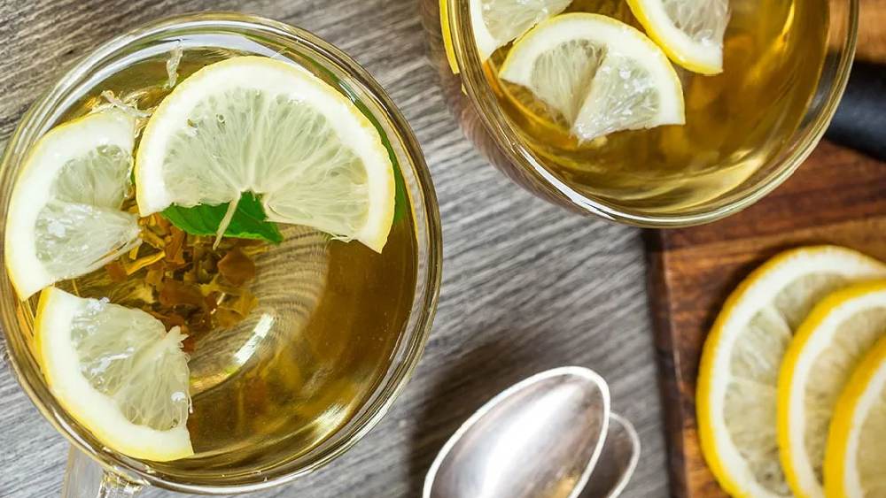 চায়ের স্বাদ বাড়াতে লেবুর জুড়ি মেলা ভার। 