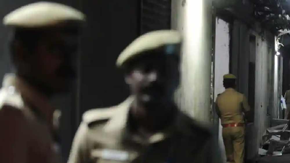 জেরার সময় পুলিশ যখন অমরজিৎকে জিজ্ঞাসা করে যে, সে কেন এমন অপরাধ করল, জবাবে অমরজিৎ হেসে বলেছিল, সে ক্ষুধার্ত, তাই কিছু খাওয়ার প্রয়োজন। এর পর তাকে বিস্কুট দেন পুলিশকর্মীরা।