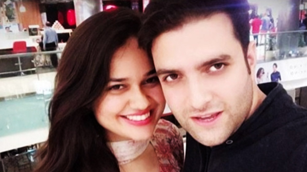 বিচ্ছেদের এক বছরের মধ্যে নতুন সম্পর্কে জড়িয়েছেন টিনা। 