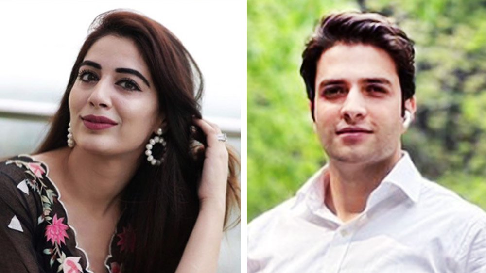 ইনস্টাগ্রামে হবু স্ত্রীর সঙ্গে ছবি শেয়ার করে আংটি বদলের খবর জানিয়েছেন আমির।