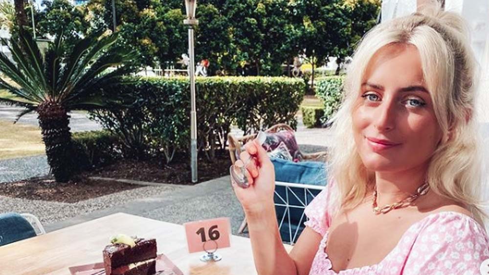 অস্ট্রেলিয়ার পশ্চিম প্রান্তে পিলবরা খনি এলাকায় মেগান কর্মরত। দু’সপ্তাহ ধরে টানা ১২ থেকে ১৪ ঘণ্টা কাজ করে তিনি লক্ষ অর্থ উপার্জন করেন।