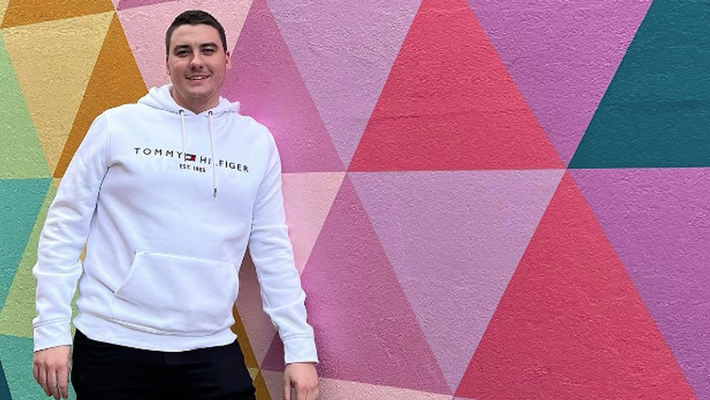 অনুরাগীদের পাঠানো প্রতিটি উপহারের সঙ্গে তাঁর ঘরের মিউজিক সিস্টেমের যোগসূত্র রয়েছে।