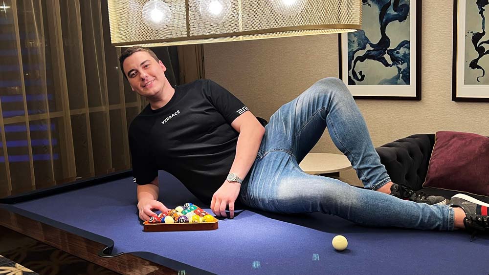 তবে, গত এক মাসে তাঁর এই ভিডিয়োগুলি বিপুল জনপ্রিয়তা লাভ করে। প্রায় ৮৫ লক্ষ মানুষ তাঁর ভিডিয়ো দেখেছেন।   