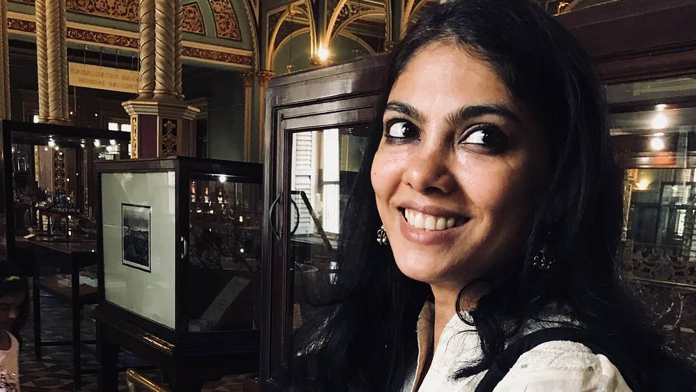 কিন্তু এই কণ্ঠশিল্পীকে চেনেন কি? শুধু মাত্র ‘সার্ফ এক্সেল’-এরই নয়, ‘পিলস্‌বুরি’, ‘টাটা স্কাই’, ‘ব্রুকব্যান্ড’, ‘নিউট্রিলাইট’ এবং ‘কোকা-কোলা’-সহ বিভিন্ন ব্র্যান্ডের বিজ্ঞাপনে রিচা নিগমের কণ্ঠ ব্যবহৃত হয়েছে।