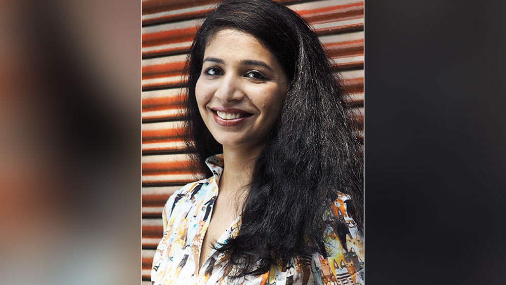 ছোটবেলায় সঙ্গীতের সাত সুর কখনওই তাঁর আয়ত্তে আসত না, তাঁর অদ্ভুত কণ্ঠস্বরের কারণে সকলেই তাঁর পিছনে লাগত। এক সময় হতাশও হয়ে পড়েছিলেন তিনি। কিন্তু আজ রিচা তাঁর কণ্ঠস্বরের কারণেই বিখ্যাত।