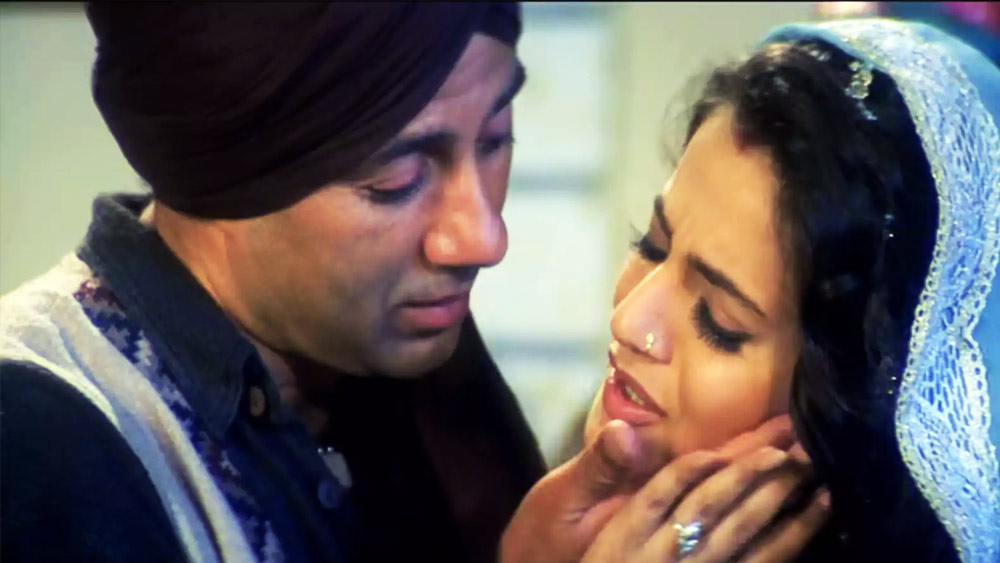 এ ধরনের কোনও খারাপ শব্দ ব্যবহার করলে সেই শিক্ষাকে অসম্মান করা হবে বলে গোবিন্দ অভিনয় করতে রাজি হননি। পরে অবশ্য সানি দেওল সেই চরিত্রে নিপুণ দক্ষতার সঙ্গে অভিনয় করেছিলেন। এই ছবির দ্বিতীয় পর্বেও সানি দেওল এবং অমিশা পটেলকে অভিনয় করতে দেখা যাবে।