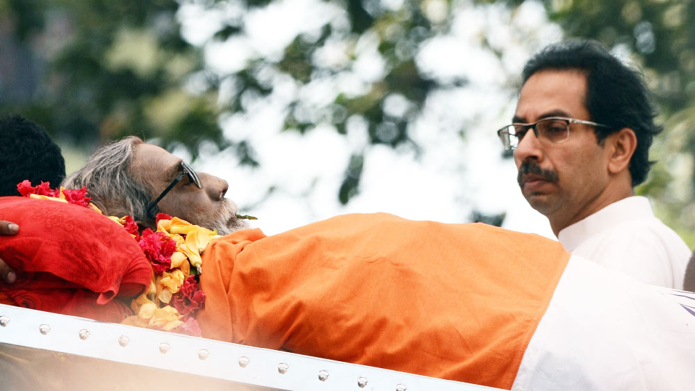 শেষ যাত্রায় বালাসাহেব।