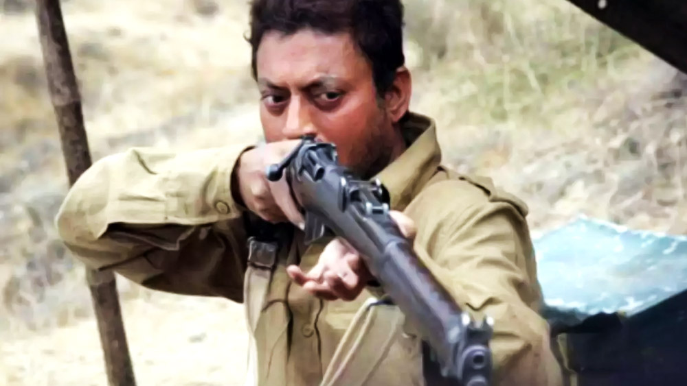 তিগমাংশু ধুলিয়া পরিচালিত ‘পান সিং তোমার’ ছবিটি বানাতে আট কোটি টাকা খরচ করা হয়েছিল। বক্স অফিস থেকে ২০ কোটি টাকারও অধিক উপার্জন করেছিল এই সিনেমাটি।