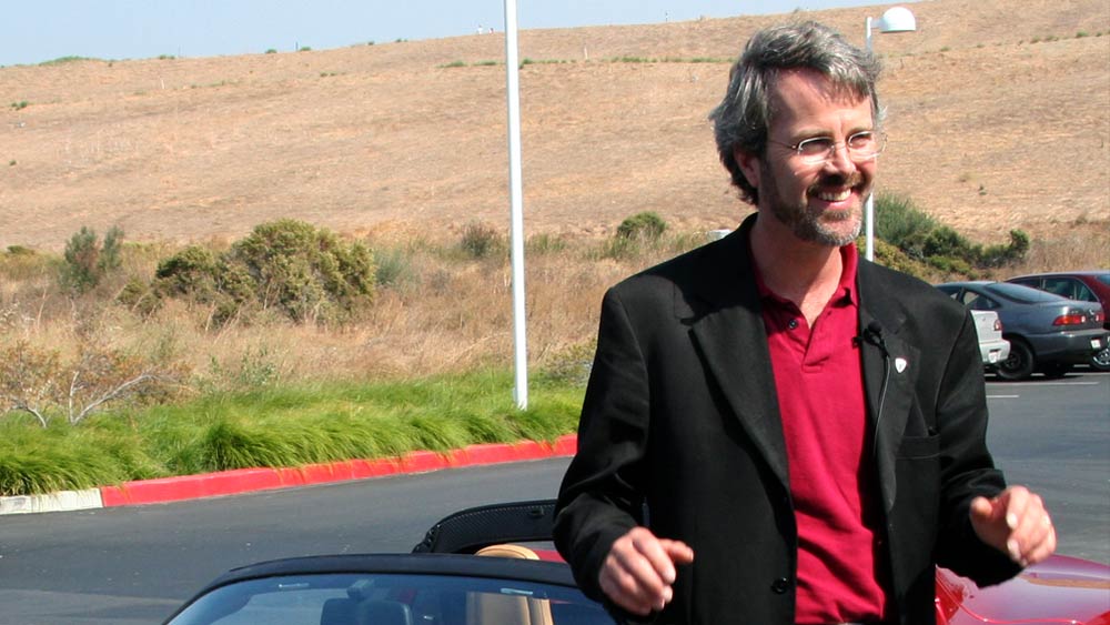 সংবাদমাধ্যমে সাক্ষাৎকারে এবেরহার্ড জানান, এই সিদ্ধান্ত কেন নেওয়া হয়েছিল, তা তিনি জানেন না। কারও সঙ্গে আলোচনা না করেই মাস্ক তাঁকে সরানোর সিদ্ধান্ত নিয়েছিলেন।