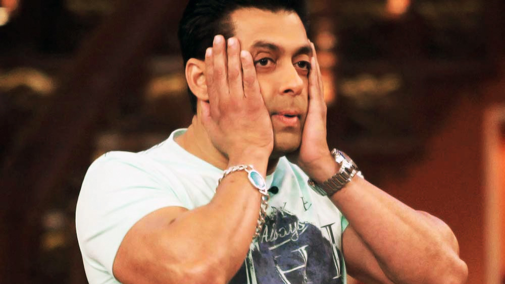 এই ব্রেসলেটটি সলমনের সবচেয়ে প্রিয় জিনিসের মধ্যে একটি। মালাইকাকে সেটি পরে থাকতে দেখে পাপারাৎজিরাও রীতিমতো অবাক।