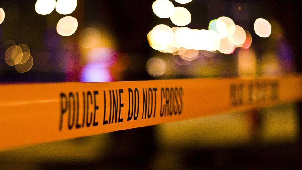 প্রাথমিক তদন্তের পর পুলিশের অনুমান ছাদ থেকে পড়েই মৃত্যু হয়েছিল শিশুটির। ফলে তদন্ত আর এগিয়ে নিয়ে যায়নি পুলিশ।