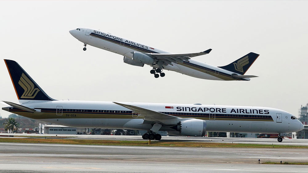 ‘সিঙ্গাপুর এয়ারলাইনস’ হোক বা ‘ইউনাইটেড এয়ারলাইনস’— বিশ্বব্যাপী যত নামী বিমানসংস্থা রয়েছে, তাদের তরফে এমন কয়েকটি বিমান কিনে রাখা হয়েছে যে বিমানগুলির যাত্রীধারণের ক্ষমতা অনেক বেশি।