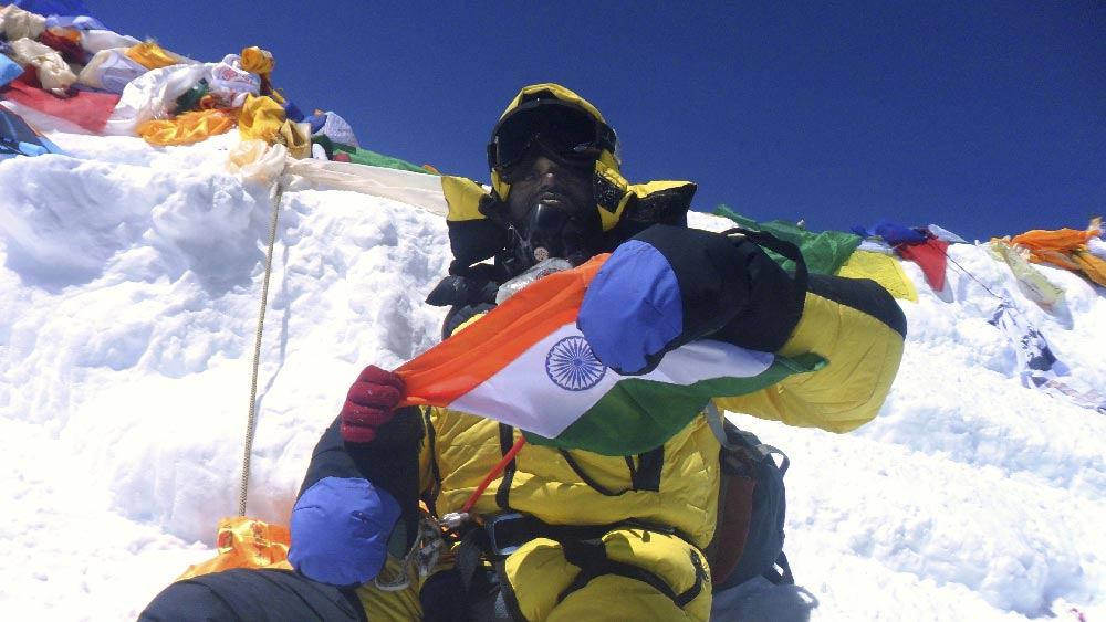 এভারেস্ট জয়ের পর সুভাষ পাল।