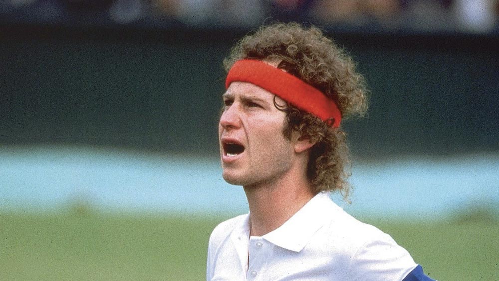 আশির দশকে কোর্টের বাইরেও শিরোনাম কেড়ে নিয়েছিলেন ম্যাকেনরো। ঝাঁকড়া চুলের ২৬ বছরের  ম্যাকেনরোকে দেখামাত্রই প্রেমে পড়েছিলেন অস্কারজয়ী নায়িকা টেটাম ও’নিল। সে সময় টেটামের বয়স ছিল ২২। 