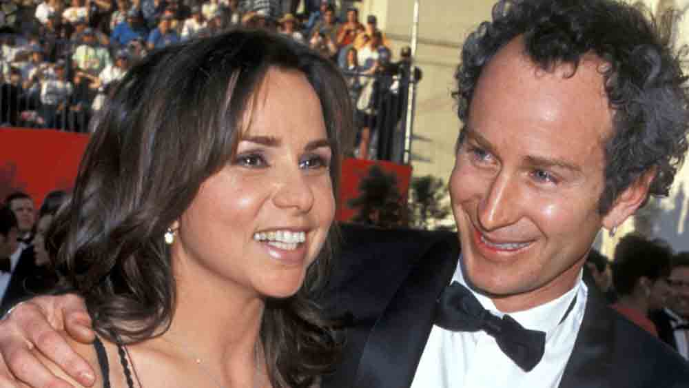 ম্যাকেনরোর সেই উদ্দাম জীবনে অবশ্য বদল এসেছিল। টেটামের সঙ্গে আলাদা থাকার সময় একটি ক্রিসমাস পার্টিতে রক গায়িকা প্যাটি স্মাইথের আলাপ হয়েছিল ম্যাকেনরোর। ’৯৭-এ সঙ্গে প্যাটির সঙ্গেই ঘর বাঁধেন আশির দশকের ‘ব্যাড বয়’। ২৩ বছর একসঙ্গে কাটানোর পরেও দৌড় থামেনি সে জুটির। 