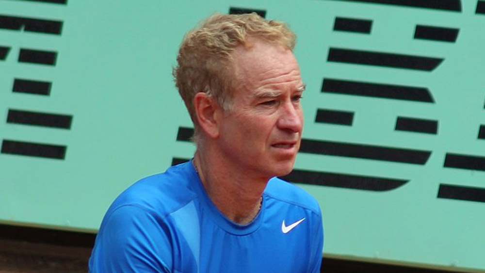 ২০১৭ সালের ফেব্রুয়ারিতে ম্যাকেনরোর বাবা মারা যান। শেষ দিন পর্যন্ত তাঁদের মধ্যে তিক্ততা মেটেনি। সে বছরের অক্টোবরে মা ক্যাথরিনও ক্যানসারের সঙ্গে যুদ্ধে হেরে যান। এ সবই প্রভাব ফেলেছিলেন ম্যাকেনরোর জীবনে। 