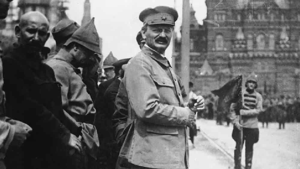 লেনিনের ভাবশিষ্য ছিলেন মার্কসবাদী বিপ্লবী লিওন ট্রটস্কি। তিনি ছিলেন রুশ বিপ্লবের প্রথম সারির নেতা। ১৯৪০ সালের ২১ অগস্ট তাঁকে হত্যা করা হয়। জাইমে রেমন মার্সেডার ডেল রিয়ো নামে এক স্প্যানিশন কমিউনিস্ট কর্মী তাঁকে হত্যা করেন বরফ কাটার কুড়ুল দিয়ে। 