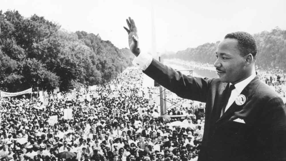 জেমস ছিল দাগী আসামি। বহু বার জেল খেটেছে, জেল থেকে পালিয়েওছে। ১৯৬৮ সালের ৪ এপ্রিল মার্টিনকে খুন করে জেমস। মার্টিন একটি মোটেলের বারান্দায় দাঁড়িয়ে ছিলেন তখন। জেমস ছিলেন হোটেলের গা ঘেঁষা অন্য একটি বাড়ির লাগোয়া ঘরে।