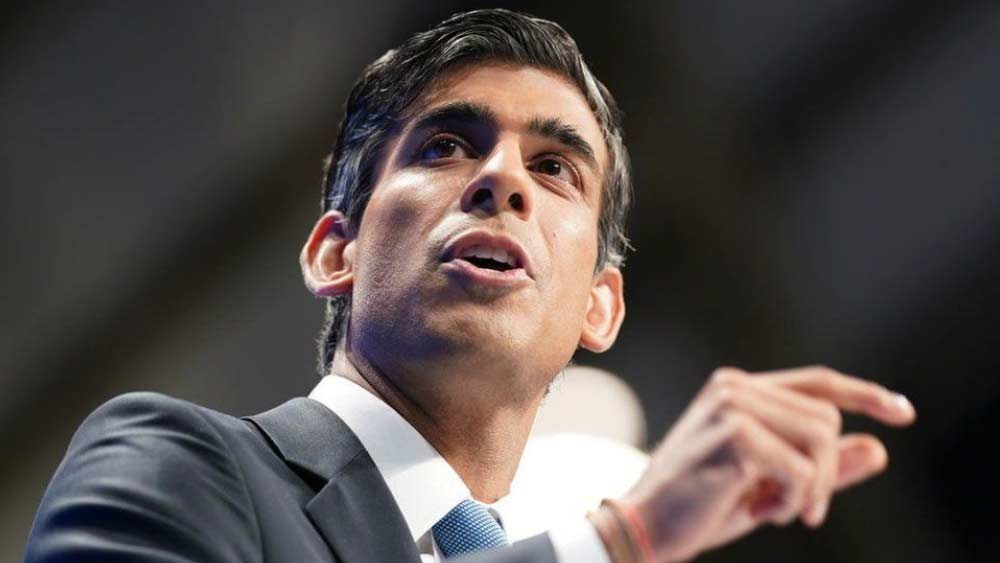 ঋষি বলেছেন, ‘‘এই সময়ের লাগাম হাতে ধরার জন্য কাউকে এগিয়ে আসতেই হবে।’’ তিনি এগিয়ে এসেছেন। এখন লাগাম কখন তাঁর হাতের নাগালে পৌঁছয় সেটাই দেখার।