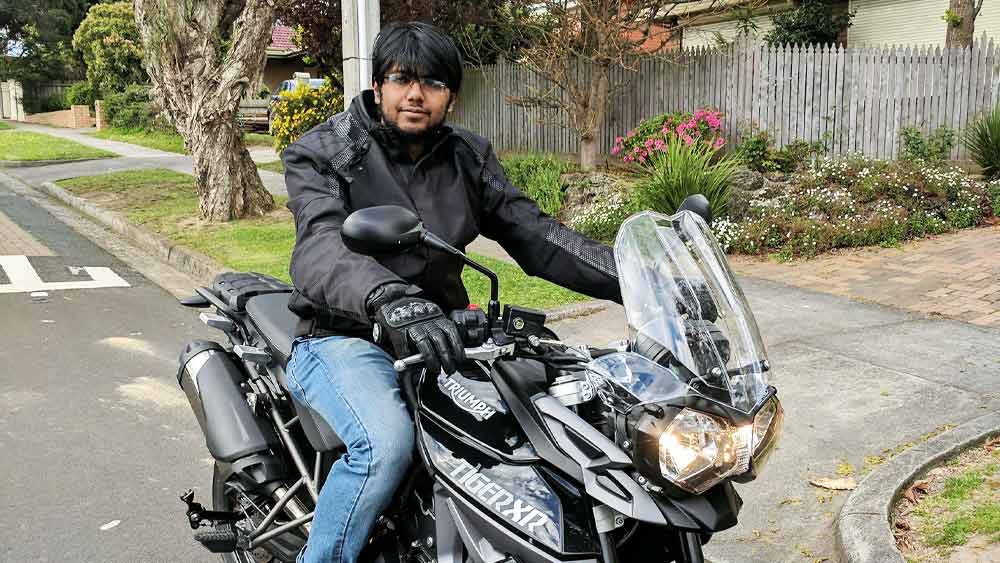 পরিশ্রমের ফলও পেলেন তিনি। ২৫ বছর বয়সেই আমির সেই সংস্থার নবীনতম জিএম হিসাবে উদাহরণ তৈরি করেন।