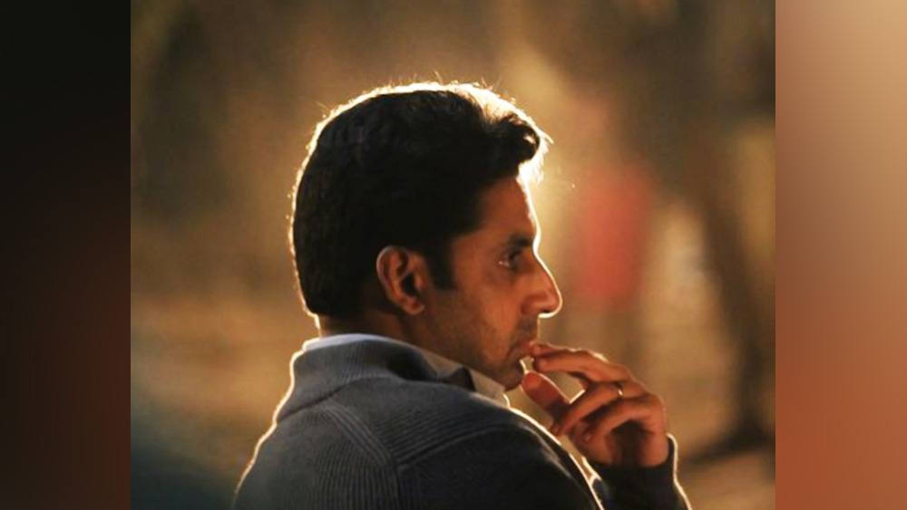 কিন্তু বর্তমানে ছোট থেকে ছোট বিষয়েও তিনি অভিষেকের প্রশংসায় পঞ্চমুখ। আর এই সব দেখেই বলিউডের একাংশের প্রশ্ন, তবে কি অভিষেকের কেরিয়ারে সত্যিই ভাটার টান?