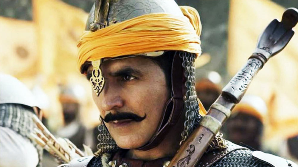 সম্প্রতি প্রেক্ষাগৃহে বলিউডের ‘খিলাড়ি’-র নতুন ছবি ‘সম্রাট পৃথ্বীরাজ’ মুক্তি পেয়েছে। মানুষী চিল্লারকেও এই ছবিতে প্রথম অভিনয় করতে দেখা গিয়েছে। এই ছবিতে মূল চরিত্রে অভিনয় করার জন্য অক্ষয় ৬০ কোটি টাকা উপার্জন করেছেন বলে শোনা যায়।