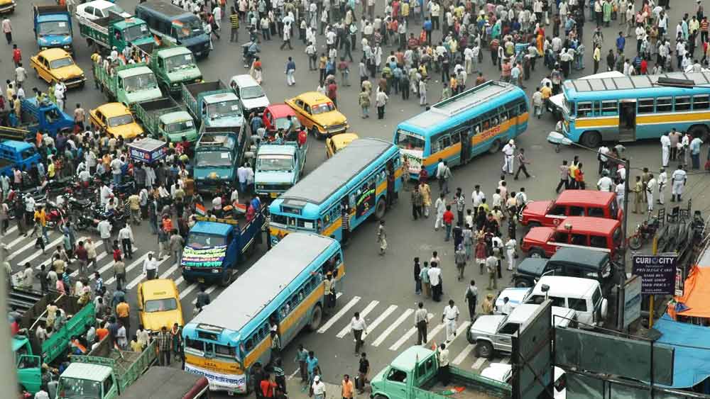মেট্রো রেলের মুখ্য জনসংযোগ আধিকারিক একলব্য চক্রবর্তী বলেন, ‘‘কলকাতার যানজট মানচিত্রের চেহারা বদলে দেবে মেট্রো। অনেক বাধাবিপত্তি কাটিয়ে আগামী ১৪ জুলাই থেকে ওই রুটে   যাত্রীরা মেট্রো চড়তে পারবেন।’’