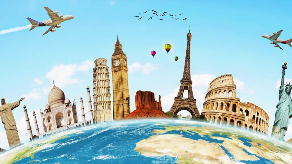 মলির পায়ের তলায় সর্ষে। স্থানীয়রা এই দেখছেন ভোরবেলা সব্জি বিক্রি করছেন বৃদ্ধা। পরের দিন এসে দেখলেন দোকান বন্ধ। মলি তত ক্ষণে বেরিয়ে পড়েছেন না দেখা কোনও জায়গার উদ্দেশে। এখন দোকান বন্ধ থাকলে ক্রেতাদেরও বুঝে নিতে দেরি হয় না যে বেড়াতে গিয়েছেন বৃদ্ধা।