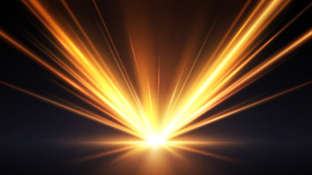 মন্দিরের দেবতা তাঁর স্বপ্নে দেখা দিয়ে নিজেই নাকি মুকুট তৈরির পদ্ধতি বলে দেন। তিনি এমন এক সংকর ধাতুর কথা বলেন যা দেখতে অবিকল আয়নার মতো।