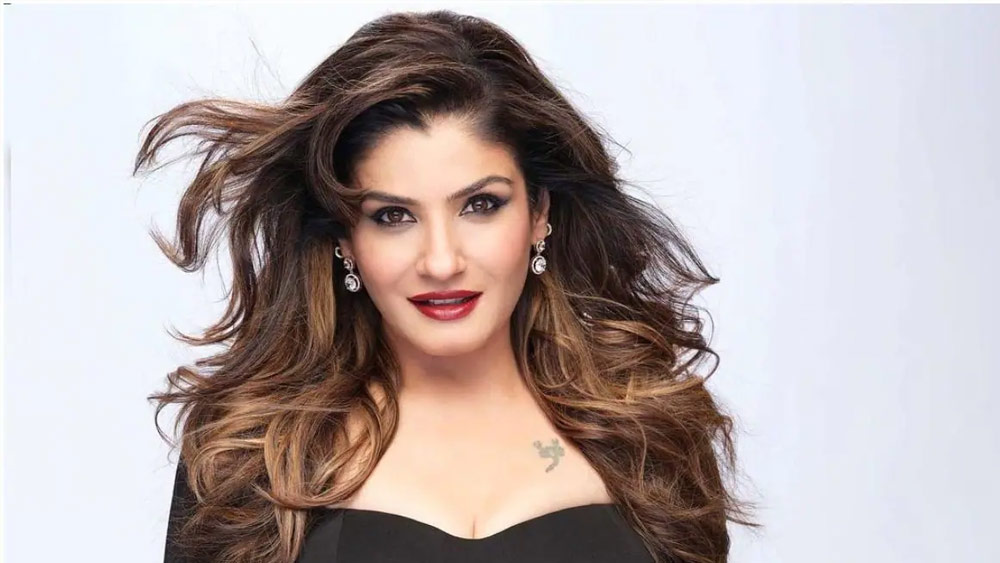 ‘গুপ্ত’-এর আগে রাজীব ‘মোহরা’ ছবিটির পরিচালনা করেছিলেন। ছবিটি বক্স অফিসে সাফল্যও নিয়ে আসে। এই ছবিতে নায়িকার ভূমিকায় অভিনয় করেছিলেন রবিনা ট্যান্ডন। রাজীব চেয়েছিলেন, ‘গুপ্ত’ ছবিতেও নায়িকার চরিত্রে রবিনা অভিনয় করুক। 