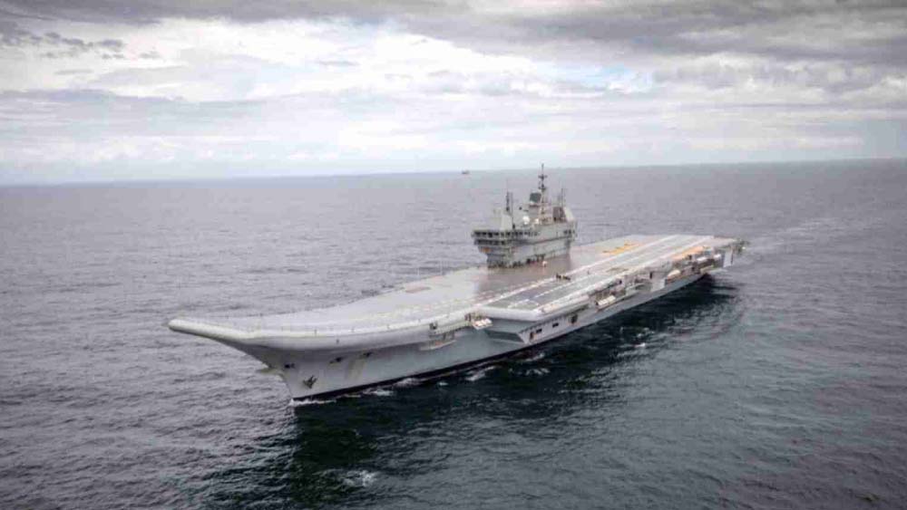 বিদেশের সাহায্য নিয়ে নয়, সম্পূর্ণ ভারতীয় প্রযুক্তিবিদদের হাতে তৈরি হয়েছে আইএনএস বিক্রান্ত। এর আগে বিদেশ থেকে কিনে আনা রণতরীই শত্রুদেশের তরফে আসা সামুদ্রিক ঝড়ঝাপটা সামলাত। এই প্রথম সম্পূর্ণ দেশে তৈরি কোনও রণতরীর নাম উঠতে চলেছে ভারতীয় নৌবাহিনীতে।