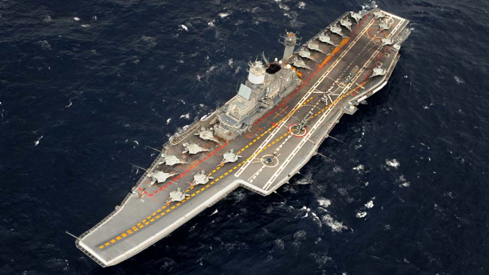 বিক্রান্ত এক বিশাল যুদ্ধজাহাজ। এর দৈর্ঘ্য ২৬২ মিটার। অর্থাৎ প্রায় ৮০ তলা একটি বাড়িকে যদি আড়াআড়ি শুইয়ে রাখা হয়, প্রায় তার সমান। জাহাজটির প্রস্থ ৬২ মিটার। 