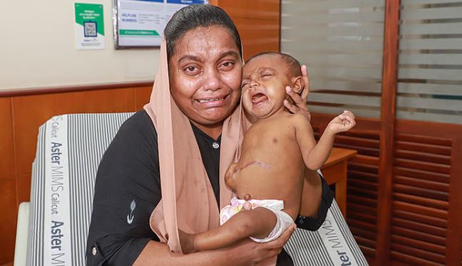 মায়ের সঙ্গে সদ্যোজাত রুবিনা