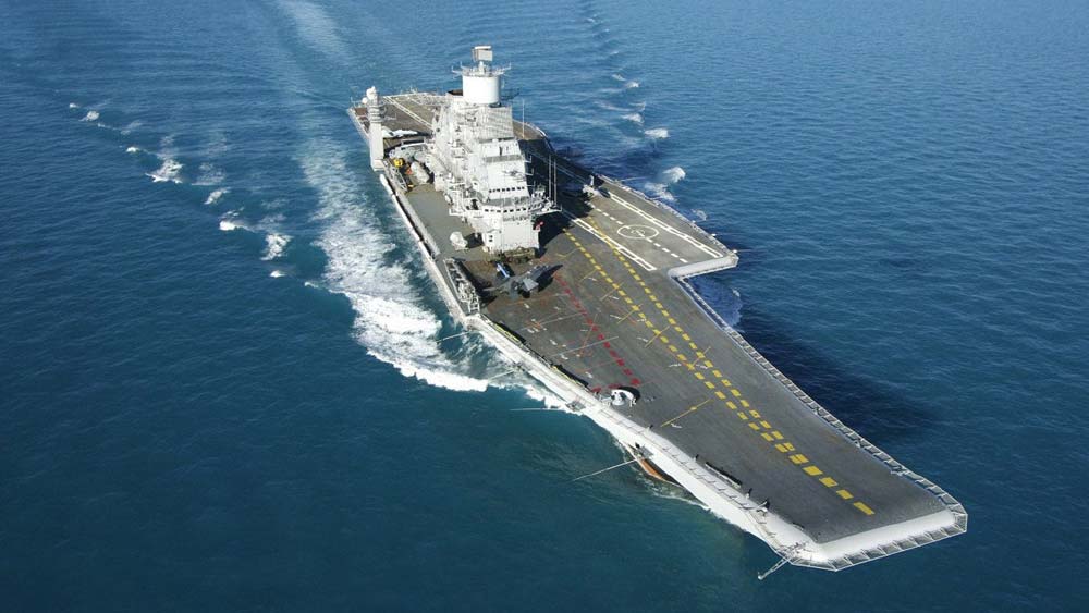 নৌবহরের ঐতিহ্য হল এখানে কোনও জাহাজের মৃত্যু হয় না। পুরনো বিক্রান্ত থেকে নতুন বিক্রান্ত বানানোর কাজ শুরু হয় ২০০৬ সালে। তার পর থেকে অজস্র পরীক্ষা-নিরীক্ষার মধ্যে দিয়ে গিয়েছে নতুন বিক্রান্ত।