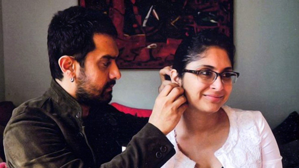 ‘ধোবি ঘাট’ মুক্তির প্রায় দশ বছর পর আবার আমির-কিরণ একসঙ্গে কাজ করতে চলেছেন ‘টু ব্রাইডস’ নামের হিন্দি ছবিতে। বিবাহবিচ্ছেদের পর আমির-কিরণের প্রথম কাজ এটি। 